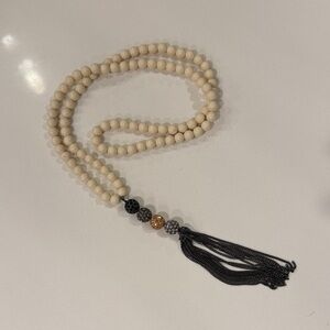 Stella & Dot Cream and Black Beaded Necklace